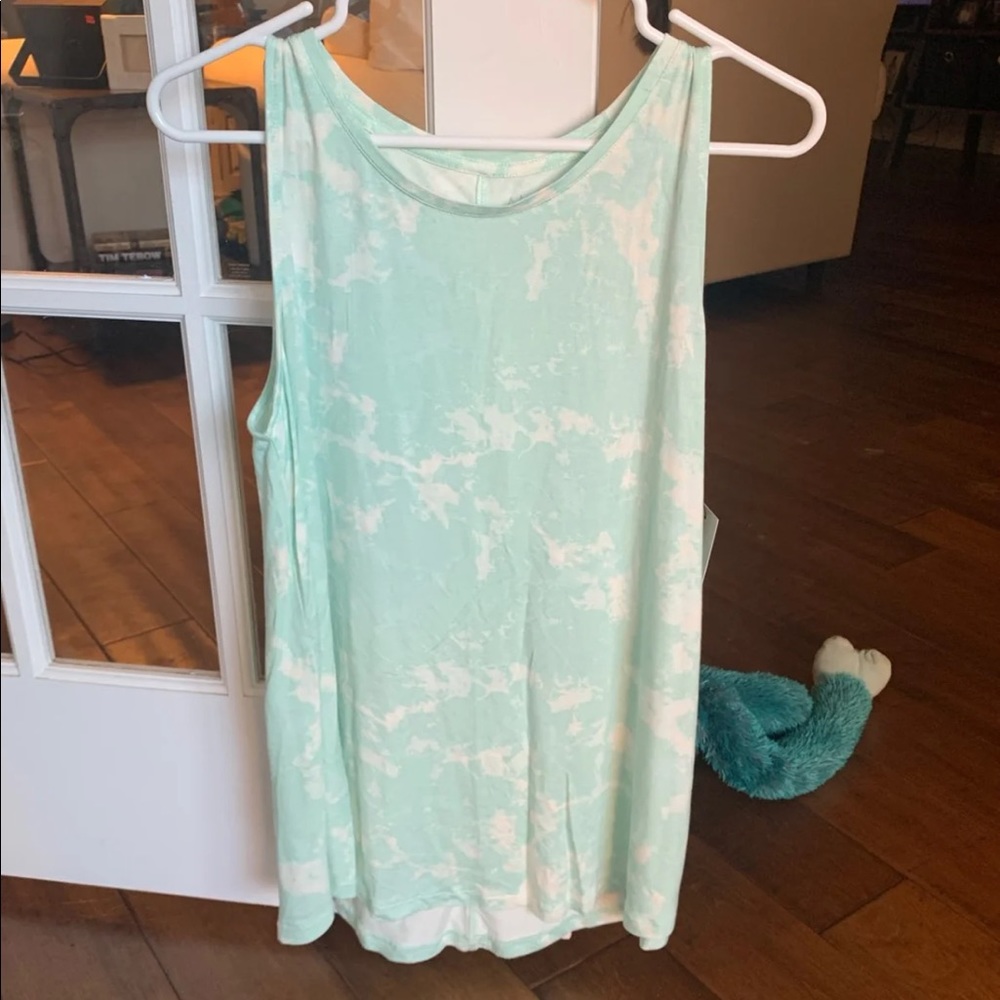 NWT Apt. 9 Tank